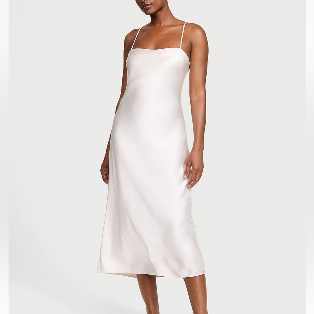 Gorgeous satin dress XS